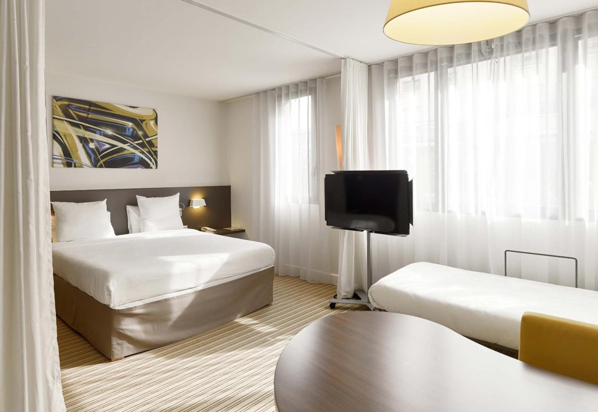 B&B Hotel Rueil-Malmaison Gare מראה חיצוני תמונה
