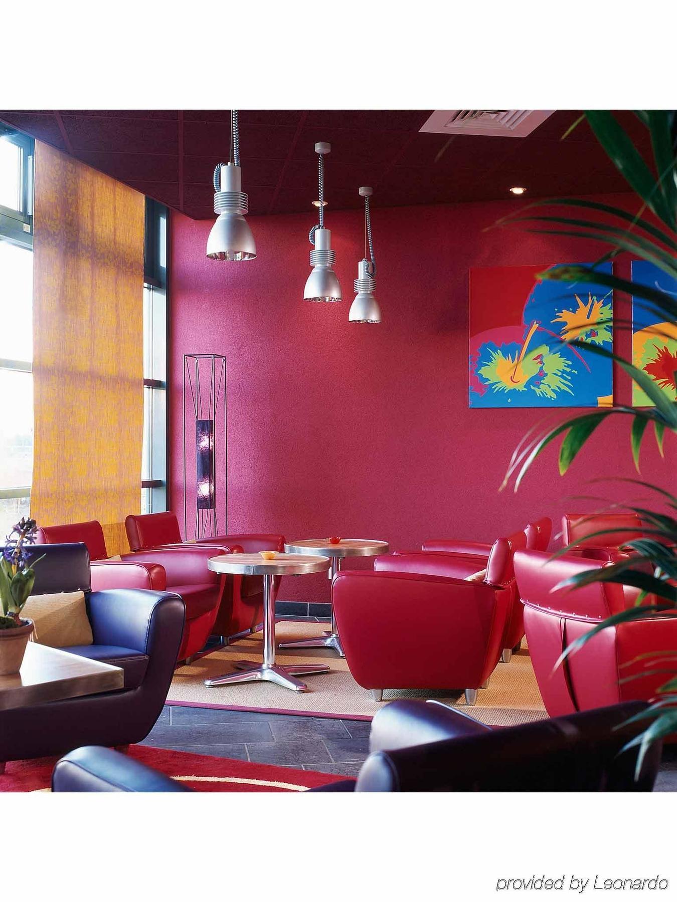 B&B Hotel Rueil-Malmaison Gare מראה חיצוני תמונה