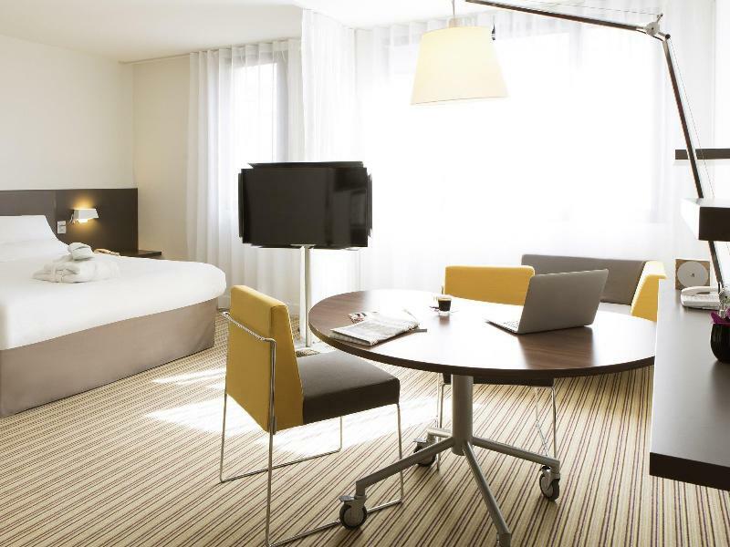 B&B Hotel Rueil-Malmaison Gare מראה חיצוני תמונה